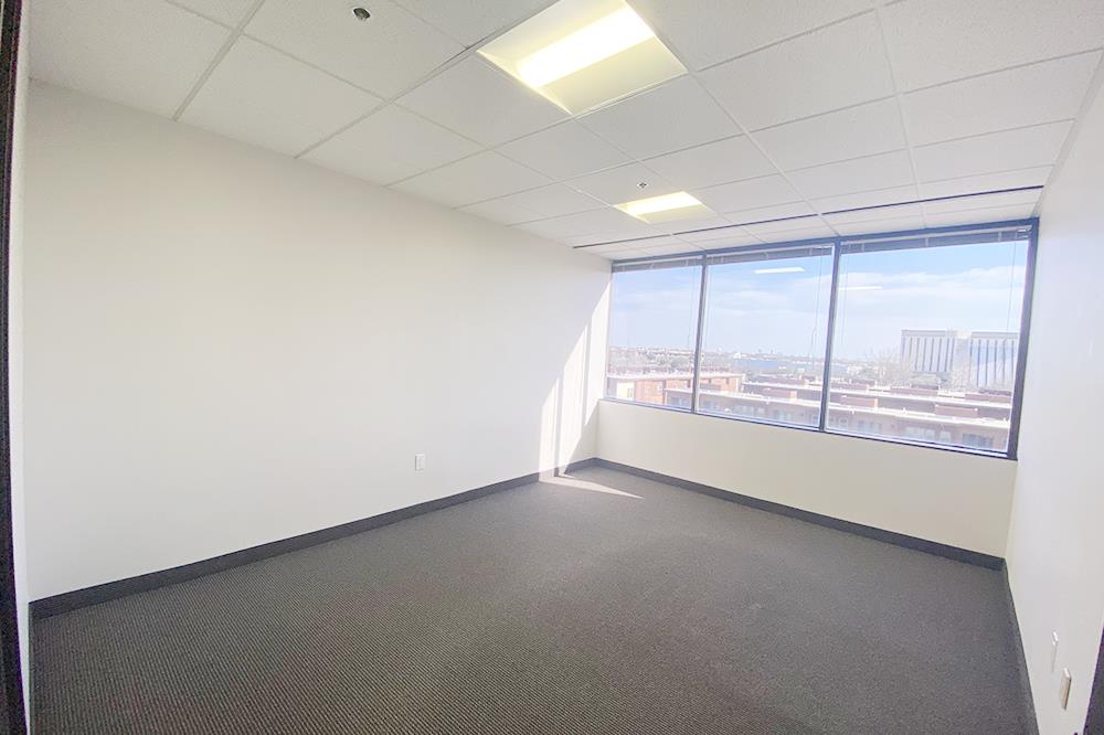 4099 McEwen - 323x512-sm