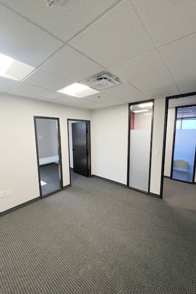 4099 McEwen - 323x572-sm