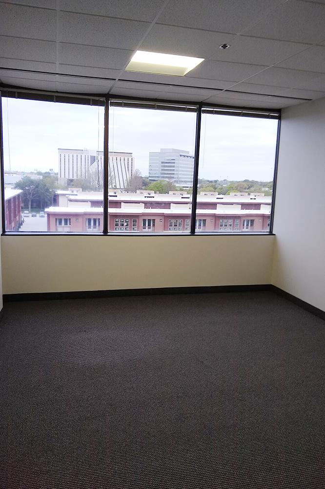 4099 McEwen - 323x578-sm