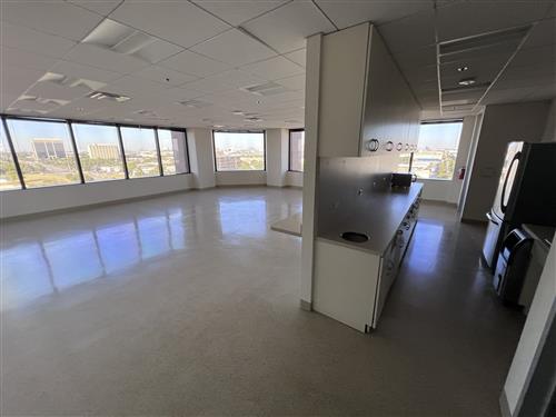 4100 Alpha Rd - 324x800-sm