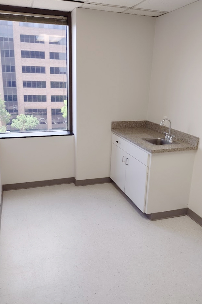 4101 McEwen - 326x430-sm