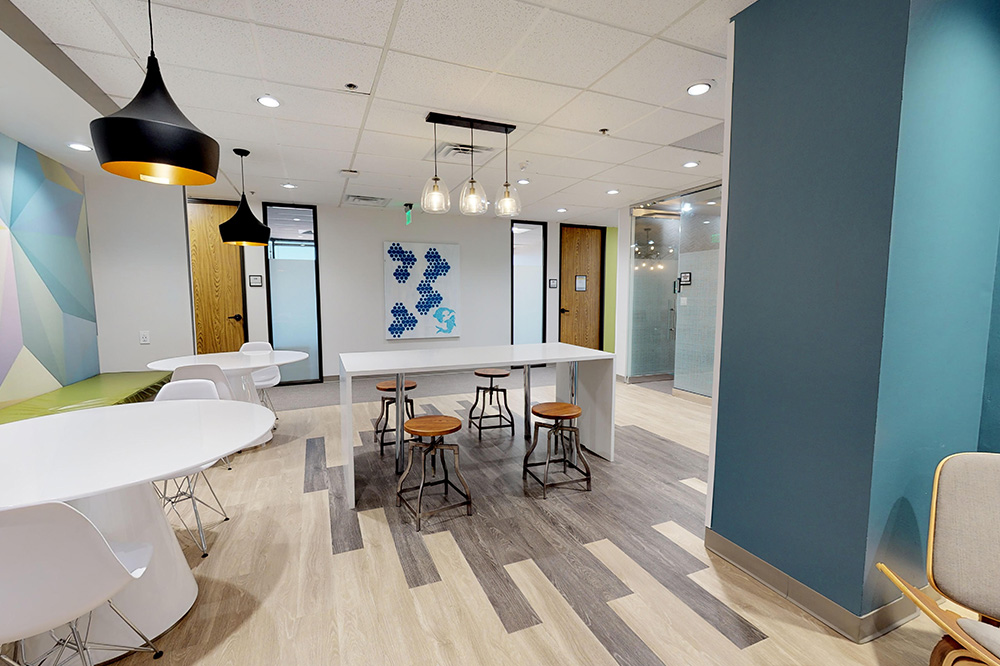 4101 McEwen - 326x527-sm