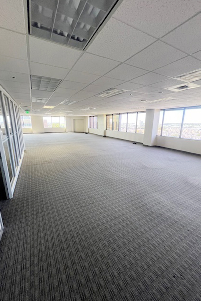 4101 McEwen - 326x800-sm