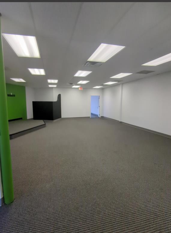 2800 Antoine Drive - 33x2830-sm