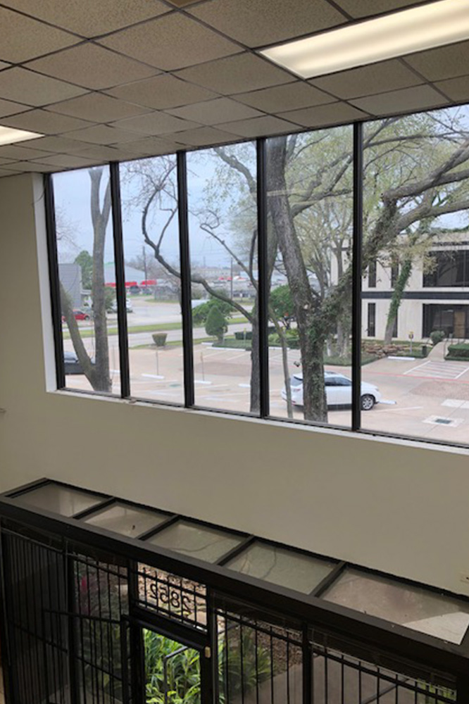 12-UI2852x33.jpg