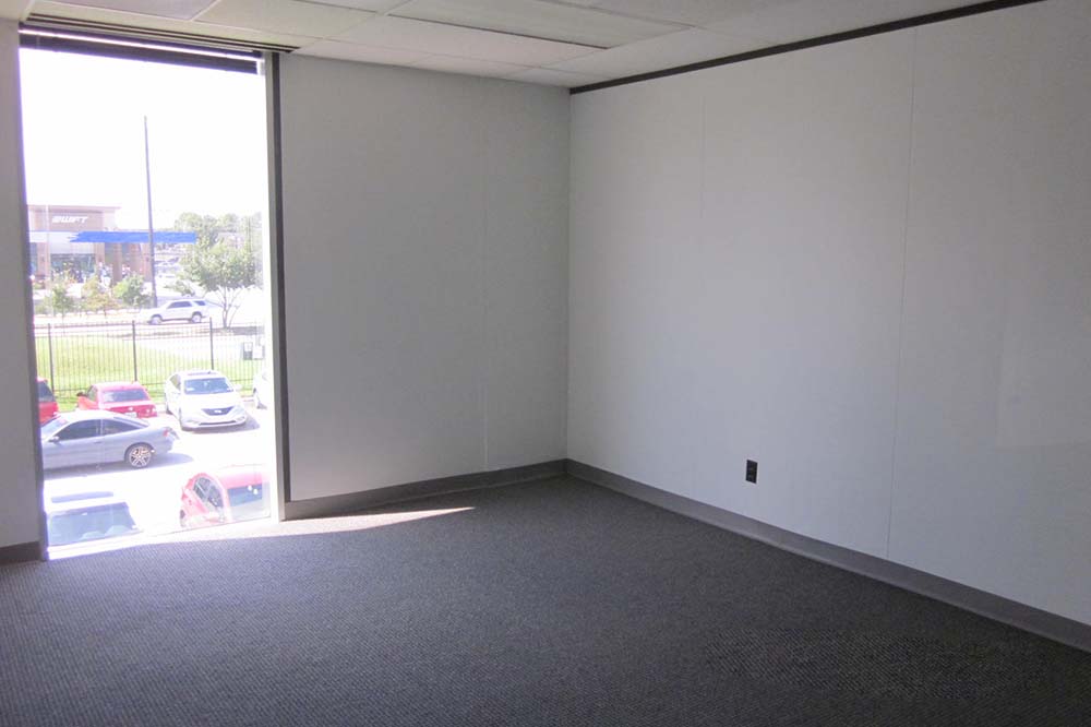 9898 Bissonnet Street - 39x195D-sm