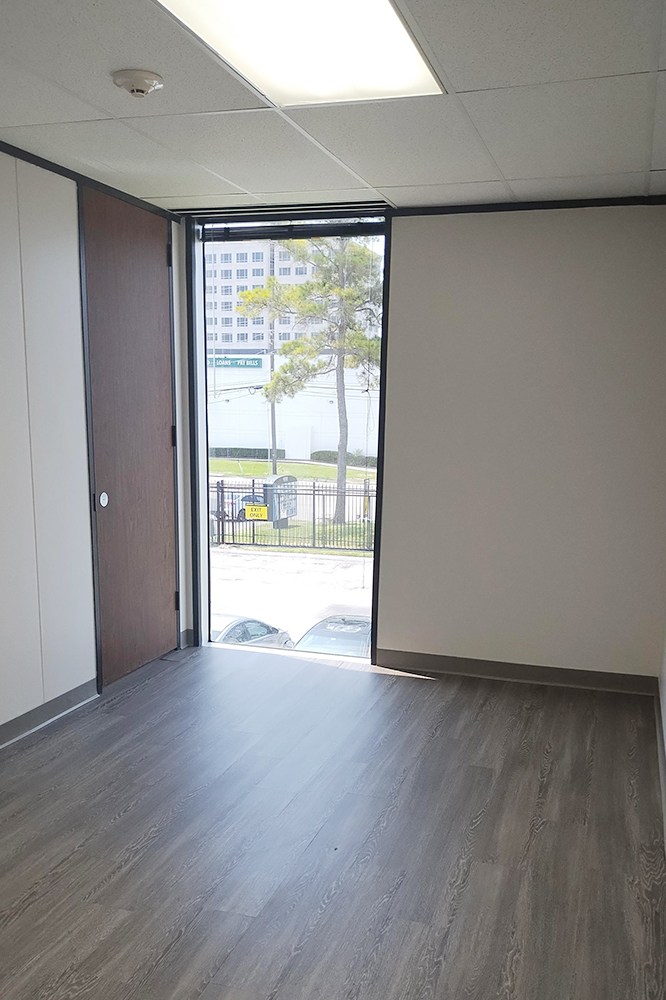 9898 Bissonnet Street - 39x252G-sm