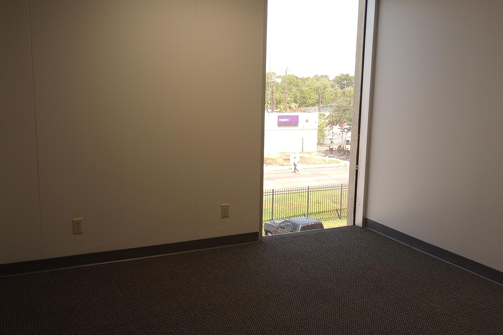 9898 Bissonnet Street - 39x364-sm