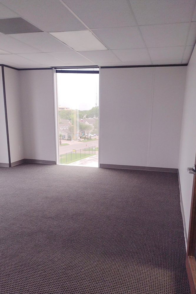 9898 Bissonnet Street - 39x400E-sm