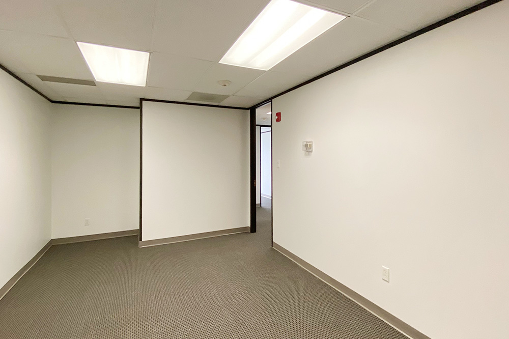 9898 Bissonnet Street - 39x530-sm