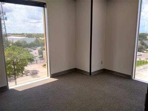 9898 Bissonnet Street - 39x581-sm