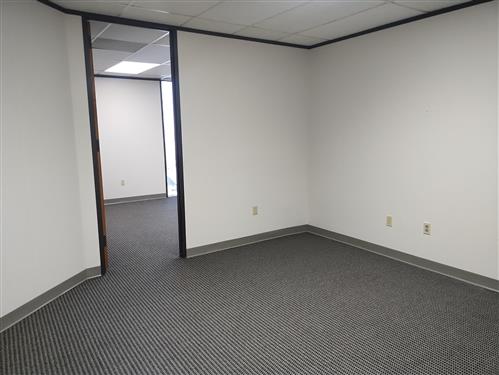 9898 Bissonnet Street - 39x585-sm