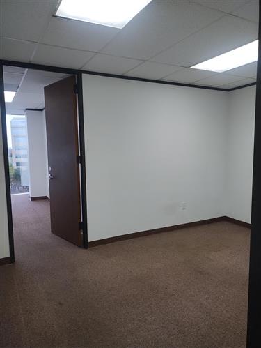 9898 Bissonnet Street - 39x626-sm