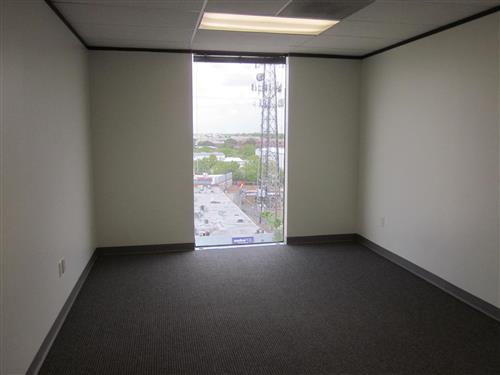 9898 Bissonnet Street - 39x640-sm