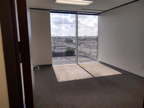 9898 Bissonnet Street - 39x665-sm