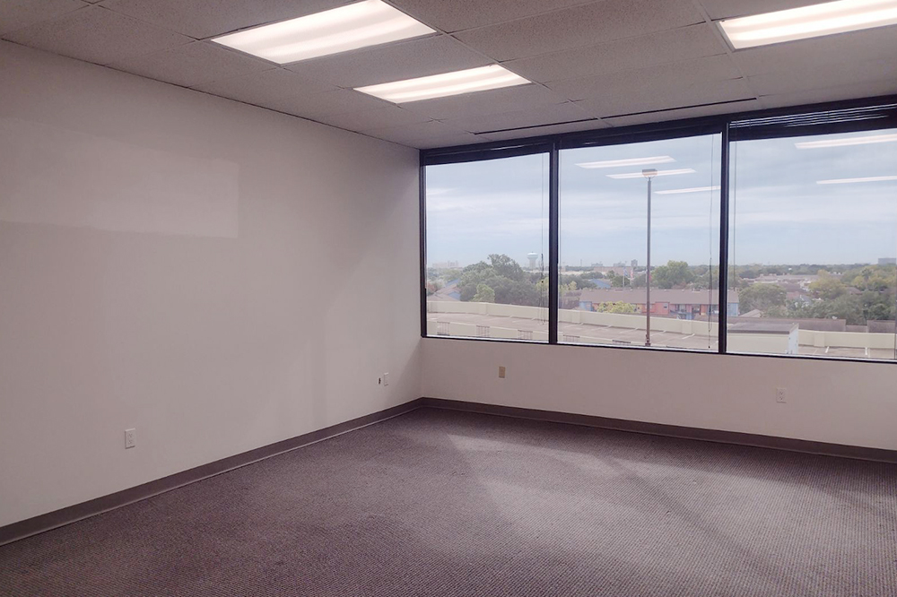 10333 Harwin Drive - 4x570-sm