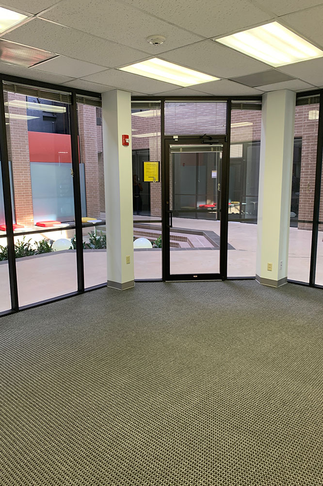 2-UI1395x41.jpg