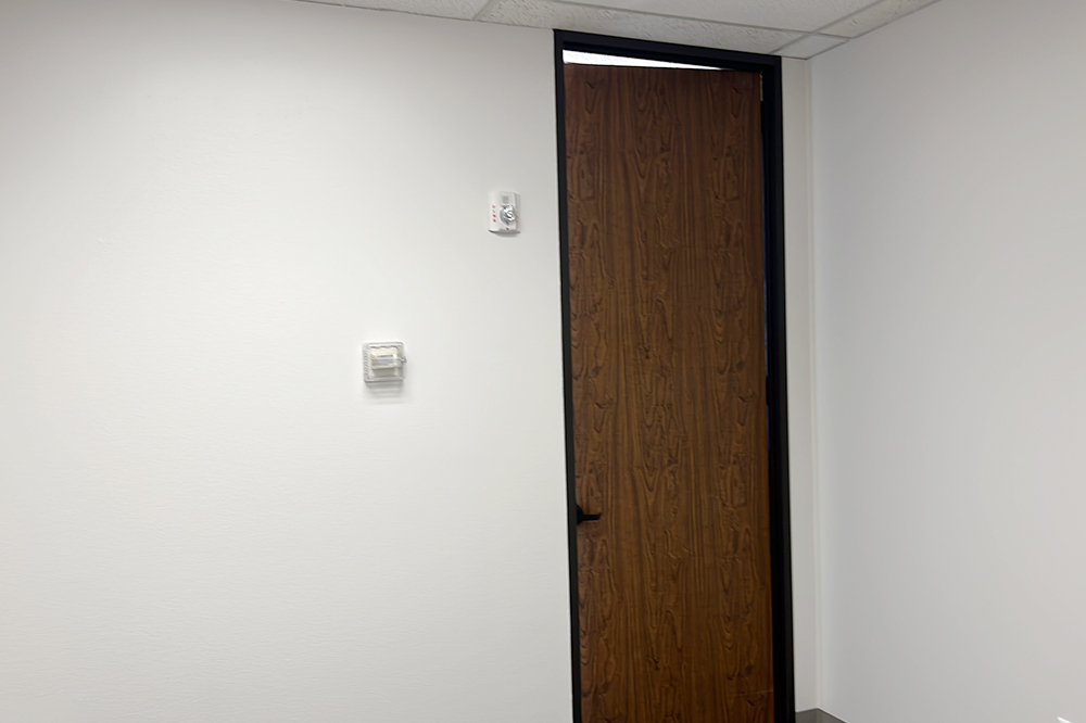 440 Benmar Drive - 41x3058-sm