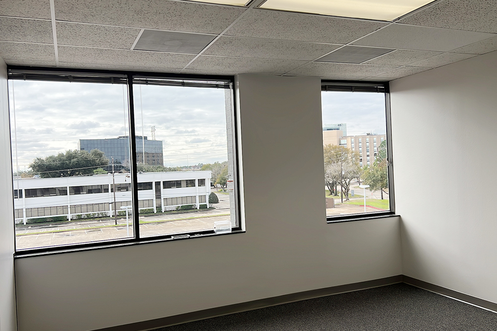 440 Benmar Drive - 41x3327-sm