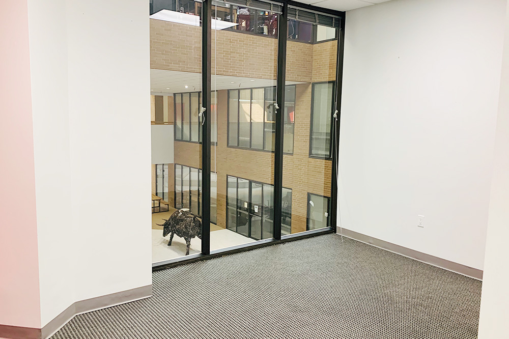 7676 Hillmont - 418x240T-sm