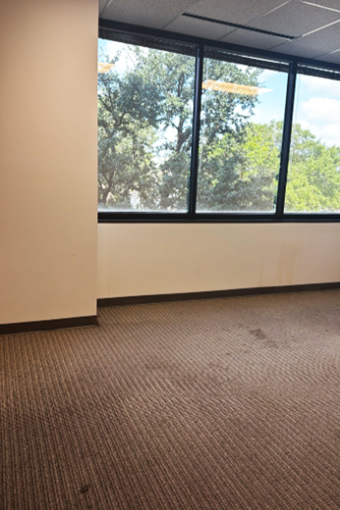 7676 Hillmont - 418x290W-sm