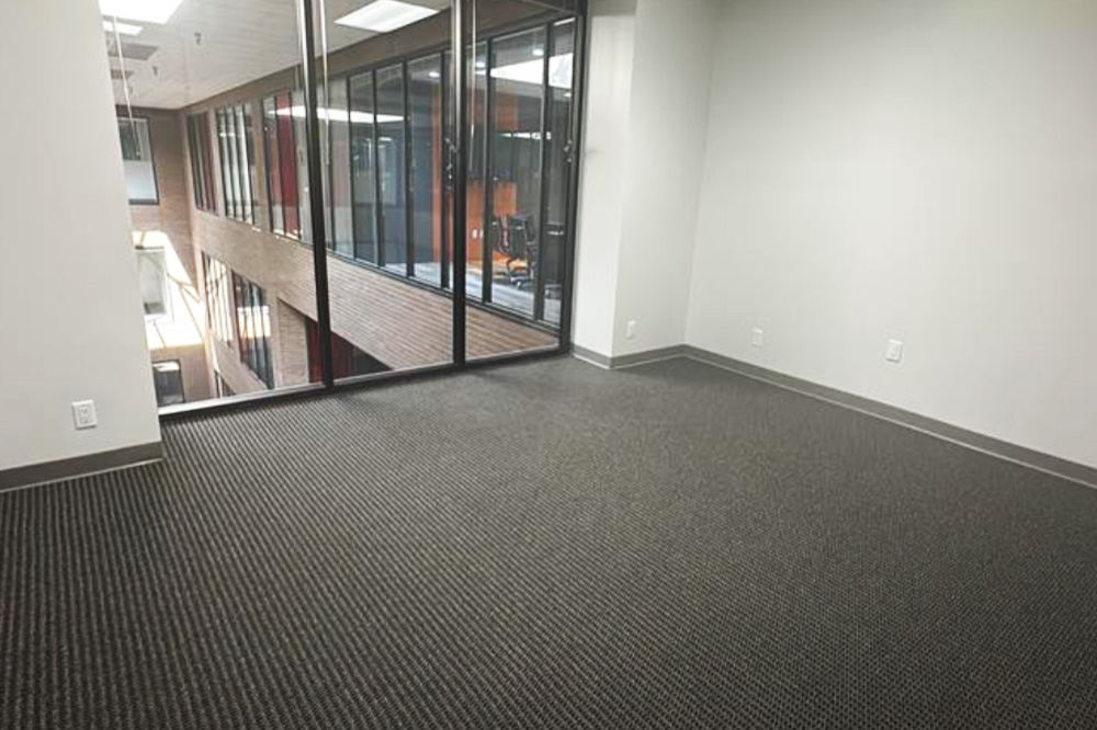 7676 Hillmont - 418x310-J-sm