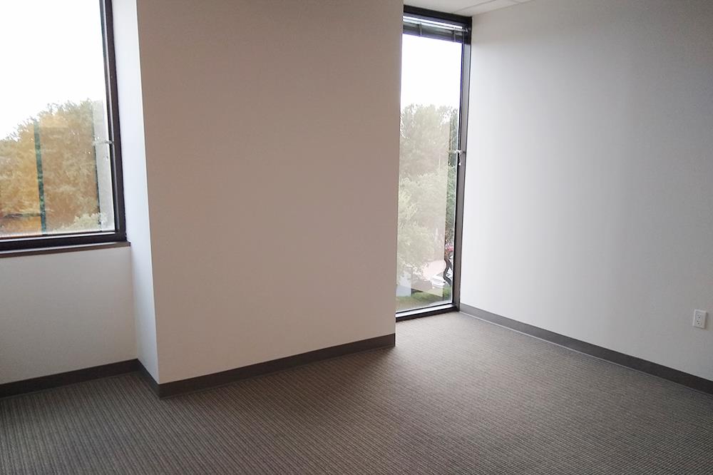 7676 Hillmont - 418x344-10-sm