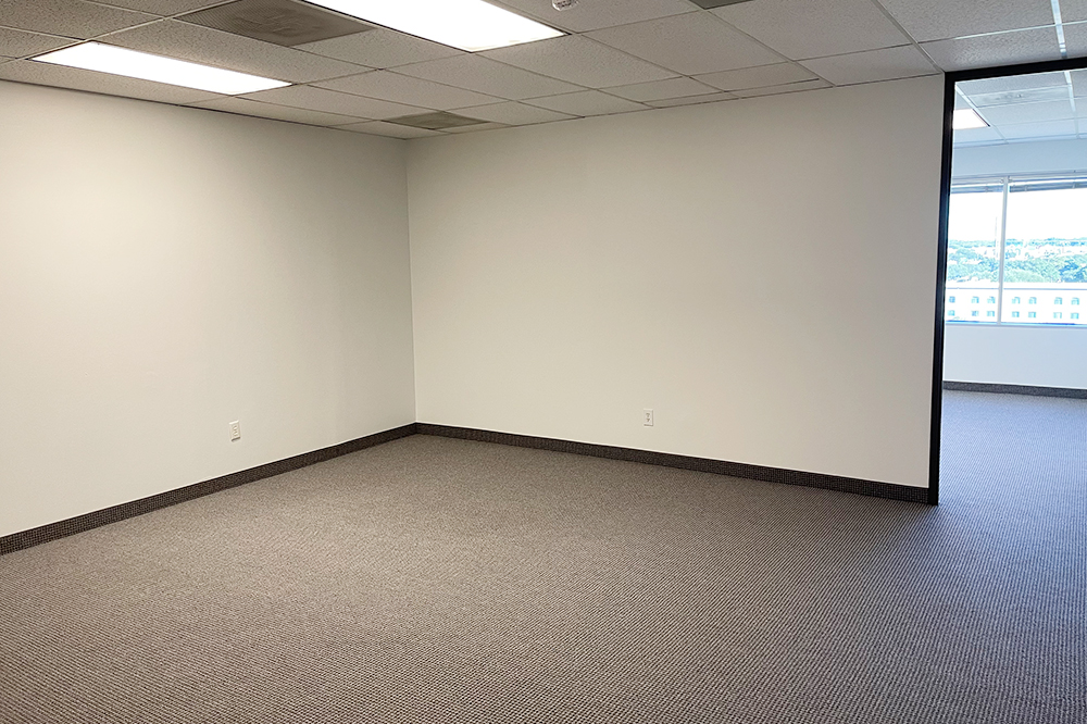 8500 N. Stemmons Fwy - 51x1000-sm
