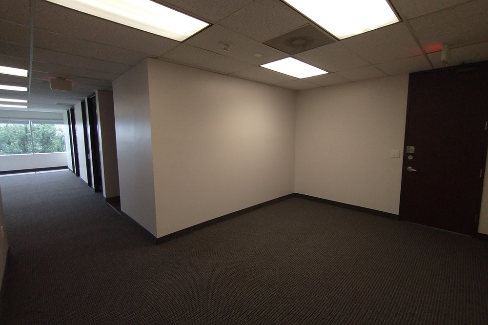 8500 N. Stemmons Fwy - 51x3029-sm