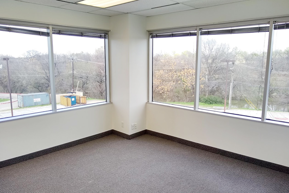 8500 N. Stemmons Fwy - 51x3057-sm