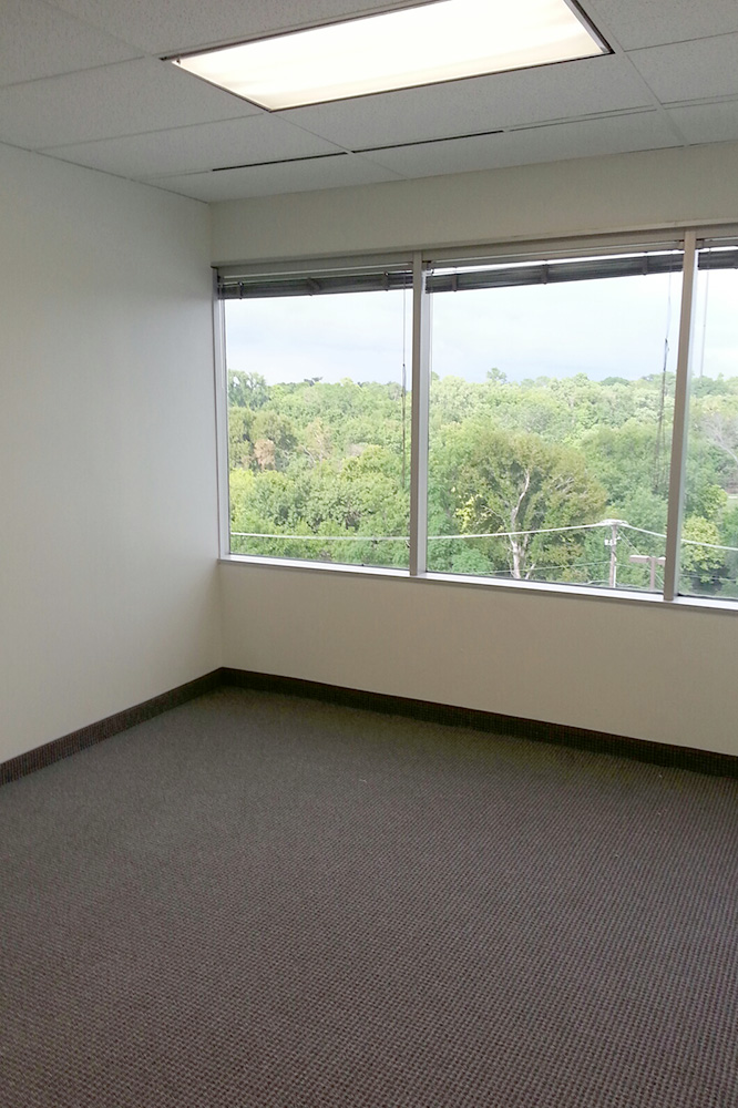 8500 N. Stemmons Fwy - 51x5042-sm