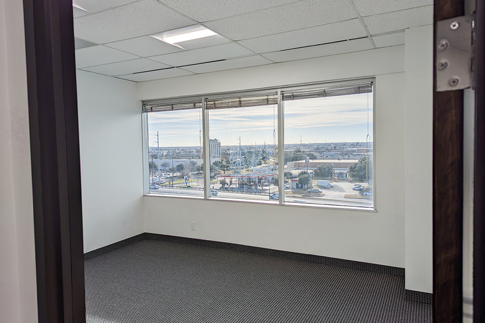 8500 N. Stemmons Fwy - 51x6005-sm