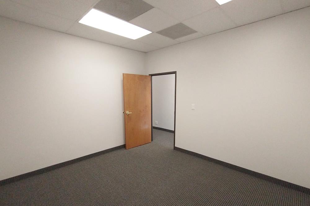 8204 Elmbrook Dr - 52x192-sm