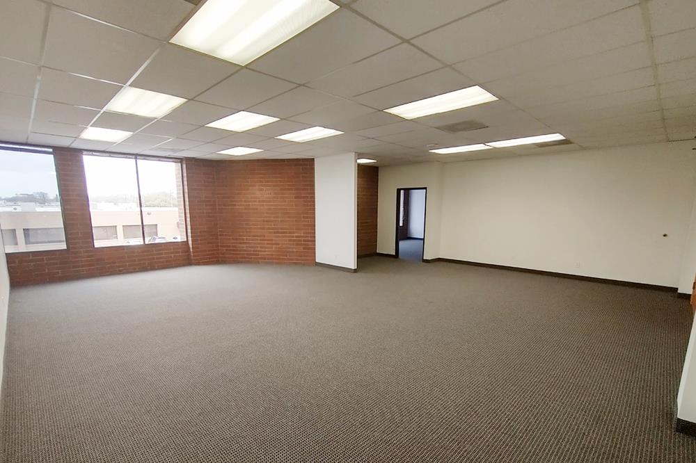 8204 Elmbrook Dr - 52x204-sm