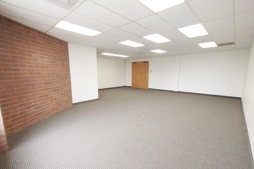 8204 Elmbrook Dr - 52x204-sm