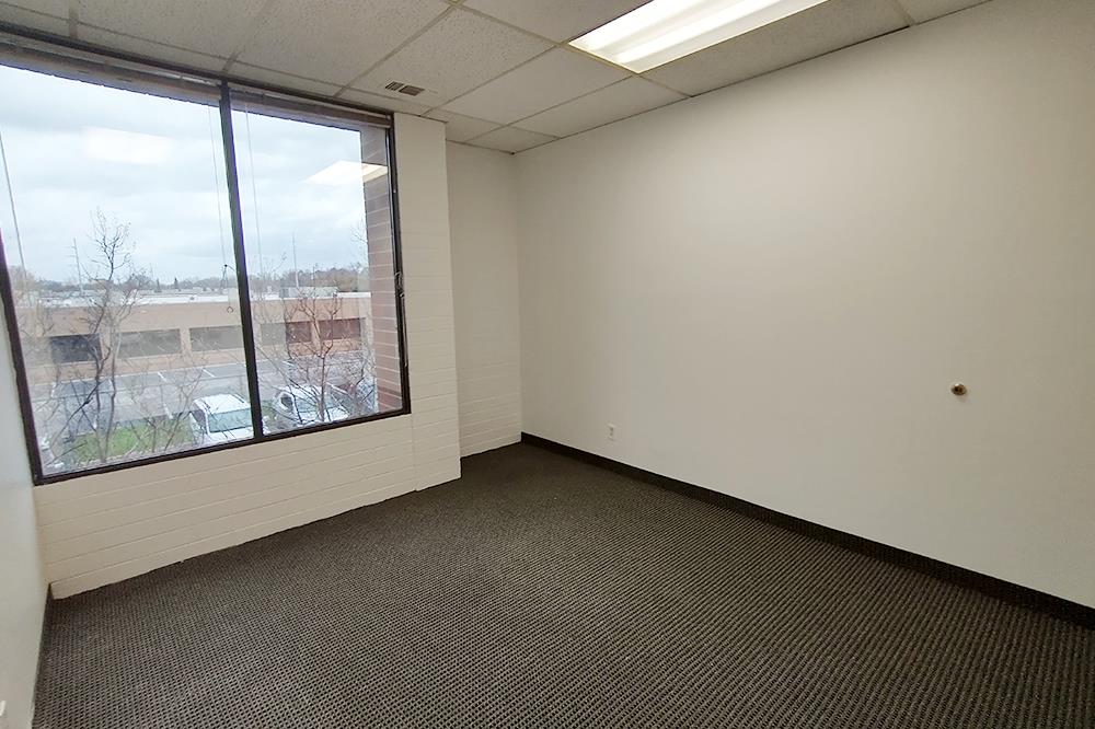 8204 Elmbrook Dr - 52x231-sm