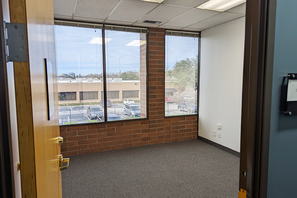 8204 Elmbrook Dr - 52x259-sm