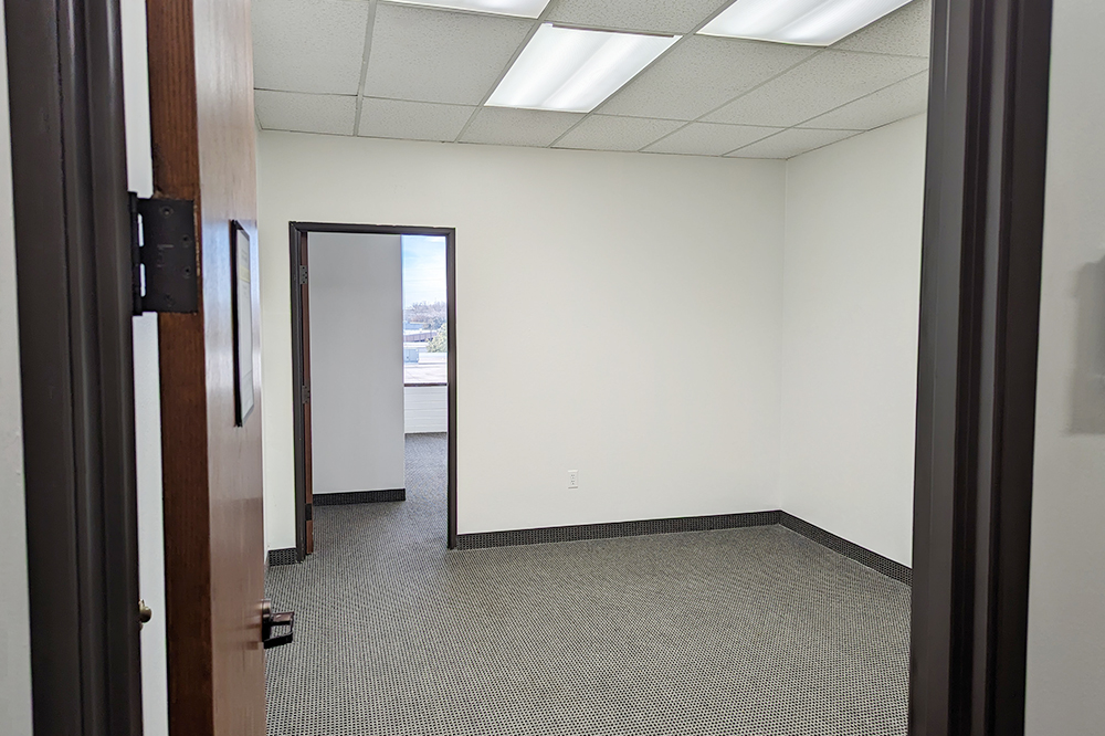 8204 Elmbrook Dr - 52x308-sm