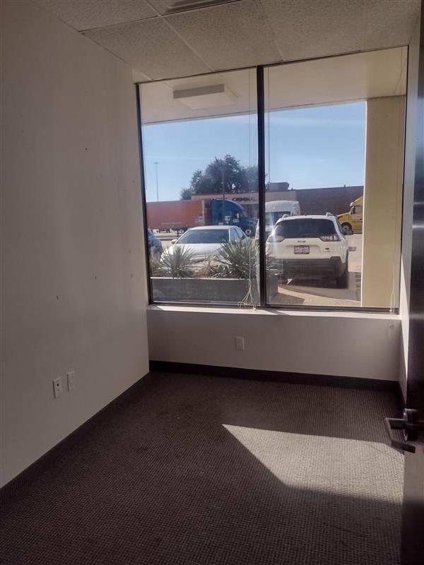 8035 E. R.L. Thornton Fwy - 53x128-sm