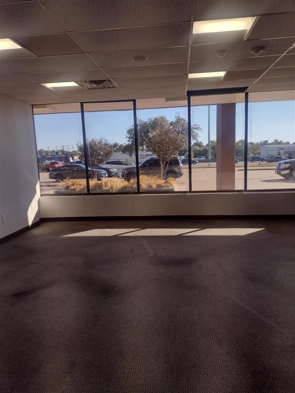 8035 E. R.L. Thornton Fwy - 53x128-sm