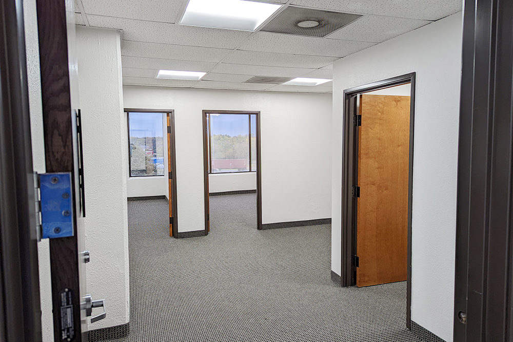 8035 E. R.L. Thornton Fwy - 53x314-sm