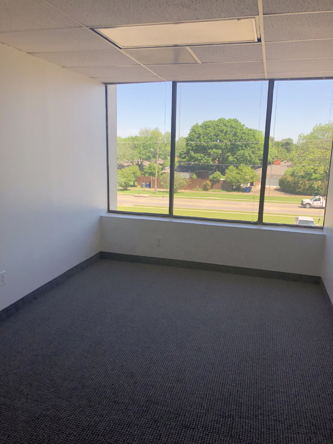 8035 E. R.L. Thornton Fwy - 53x326-sm