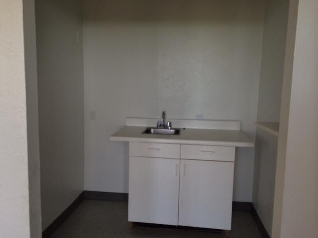 8035 E. R.L. Thornton Fwy - 53x535-sm