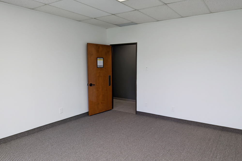 2665-2695 Villa Creek Dr - 56xA104-2-sm