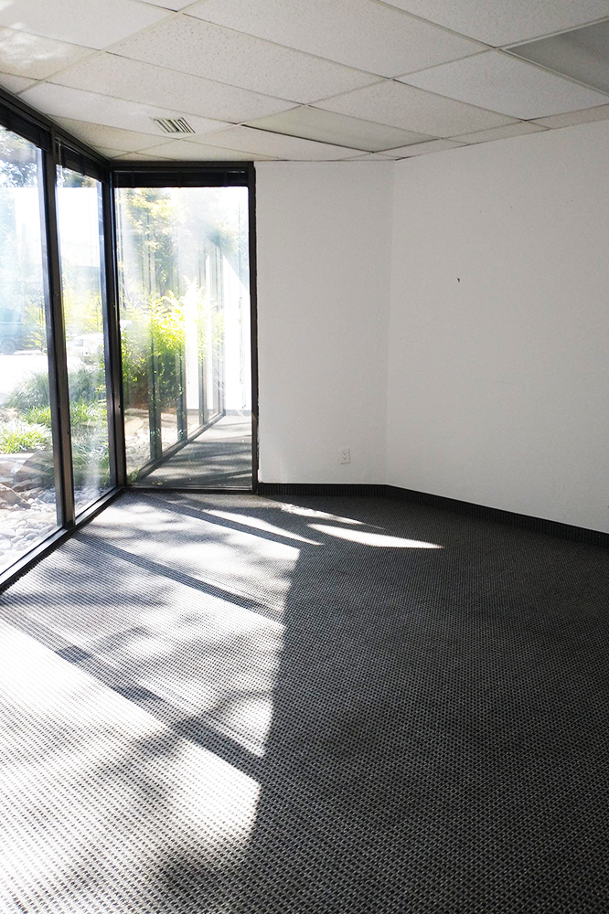 2665-2695 Villa Creek Dr - 56xA107-sm