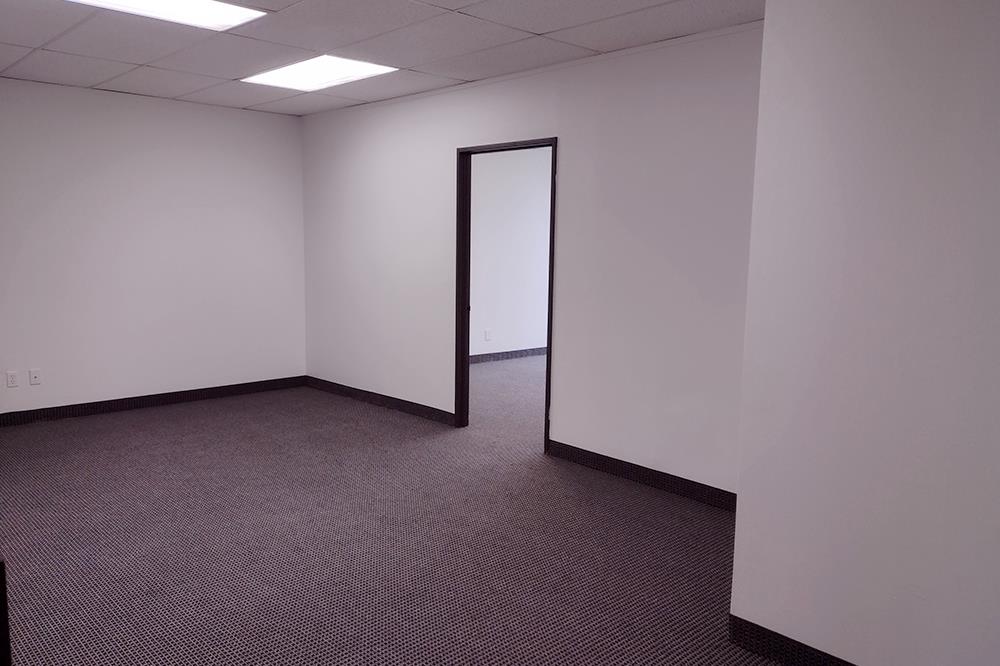 2665-2695 Villa Creek Dr - 56xA121-sm