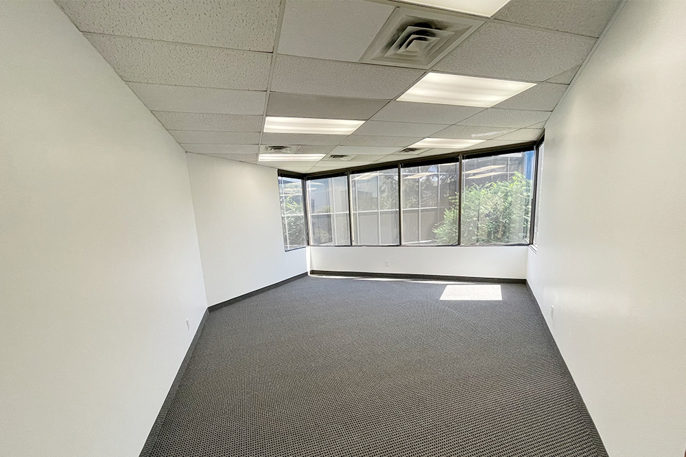 2665-2695 Villa Creek Dr - 56xA202-sm