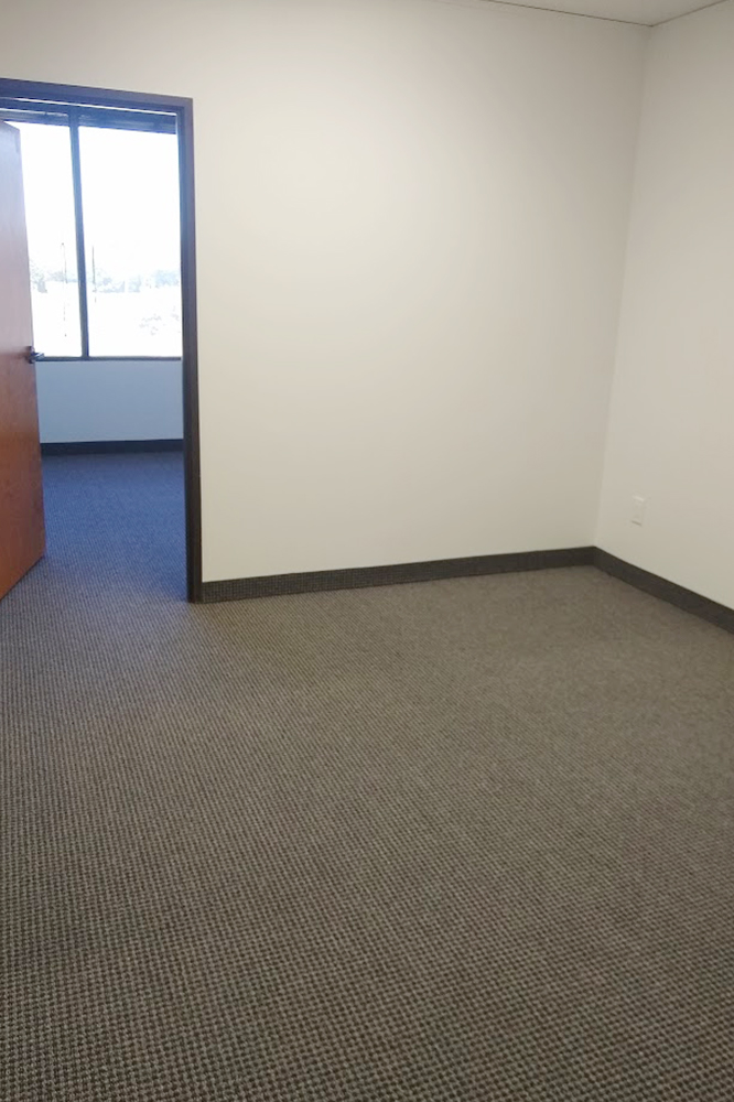2-075234Office-205---3.jpg
