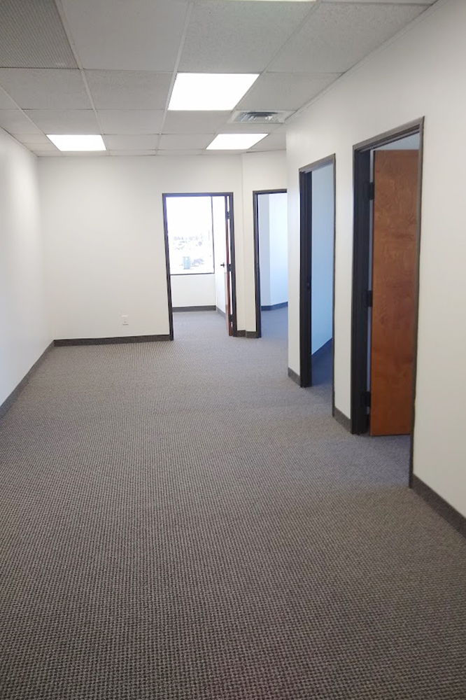 3-075234Office-205---4.jpg