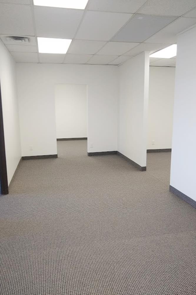 3-075234Office-3.jpg